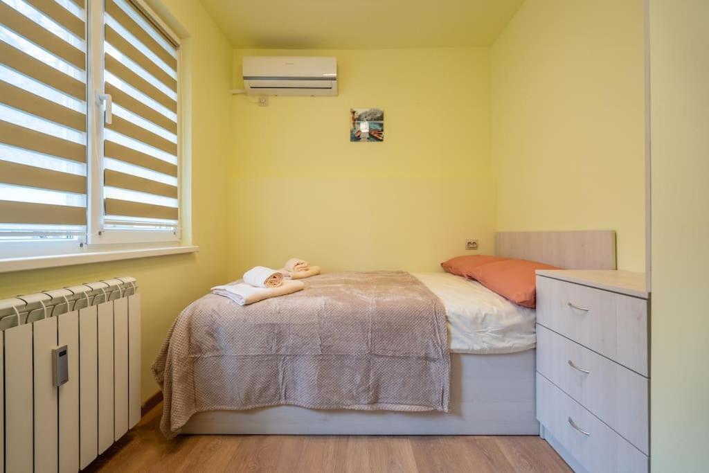 Top Location Central New & Spacious 3 Bdr Apt Medical Academy Sofia Exterior foto